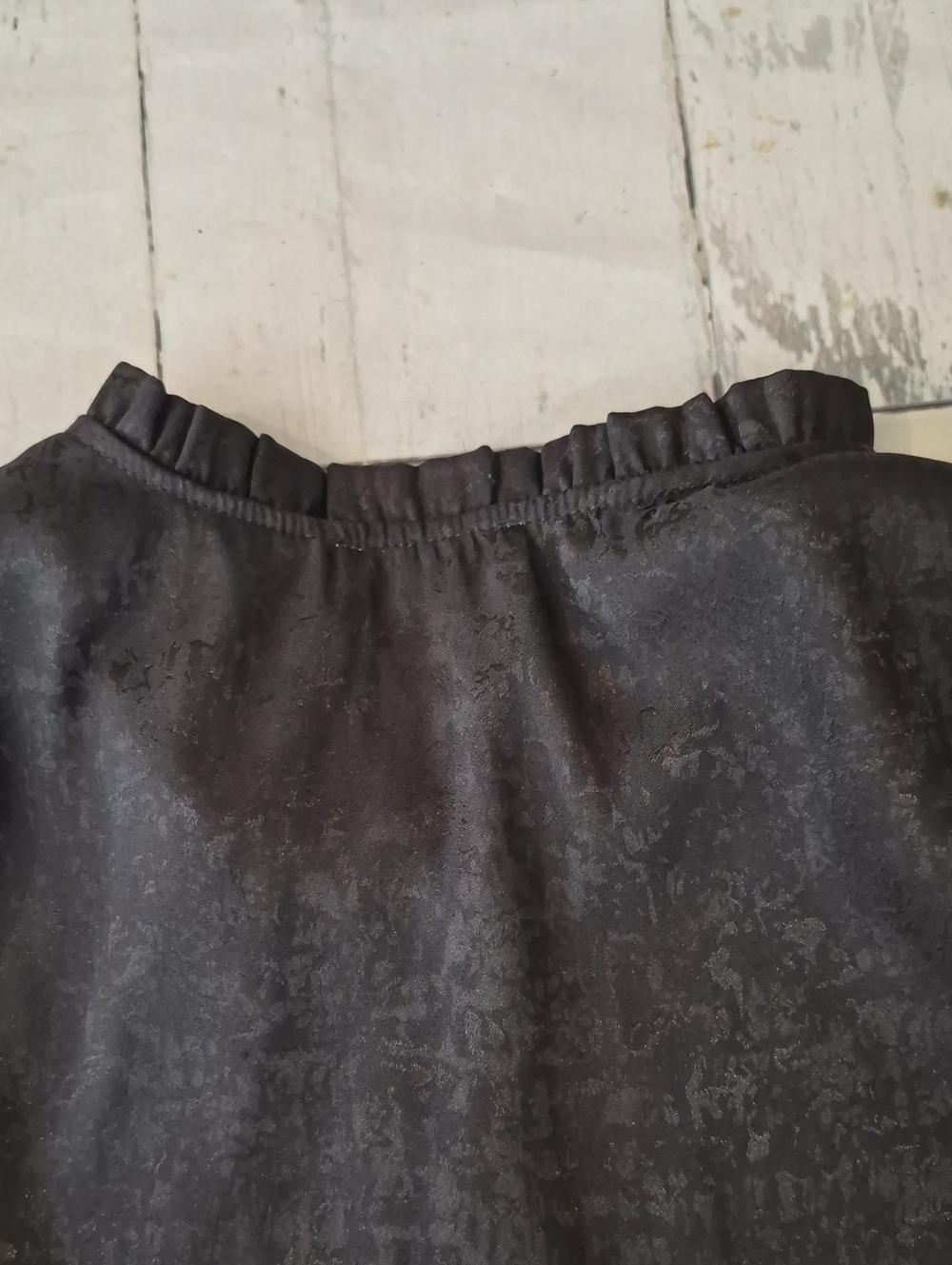 Black Crinkle Print Long Sleeve Top - Picture 7 of 8